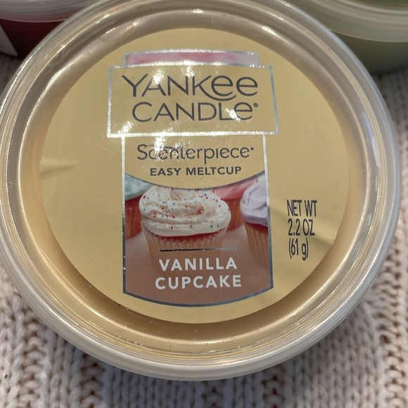 New Yankee Candle meltcups 9 in lot all different scents. Unused with lids - Picture 6 of 7